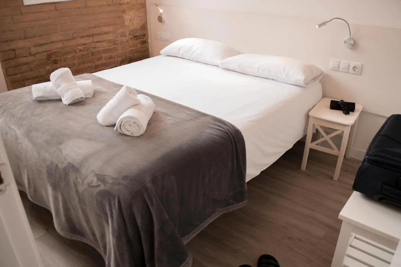 Happy People Sagrada Familia Apartments Barcelona